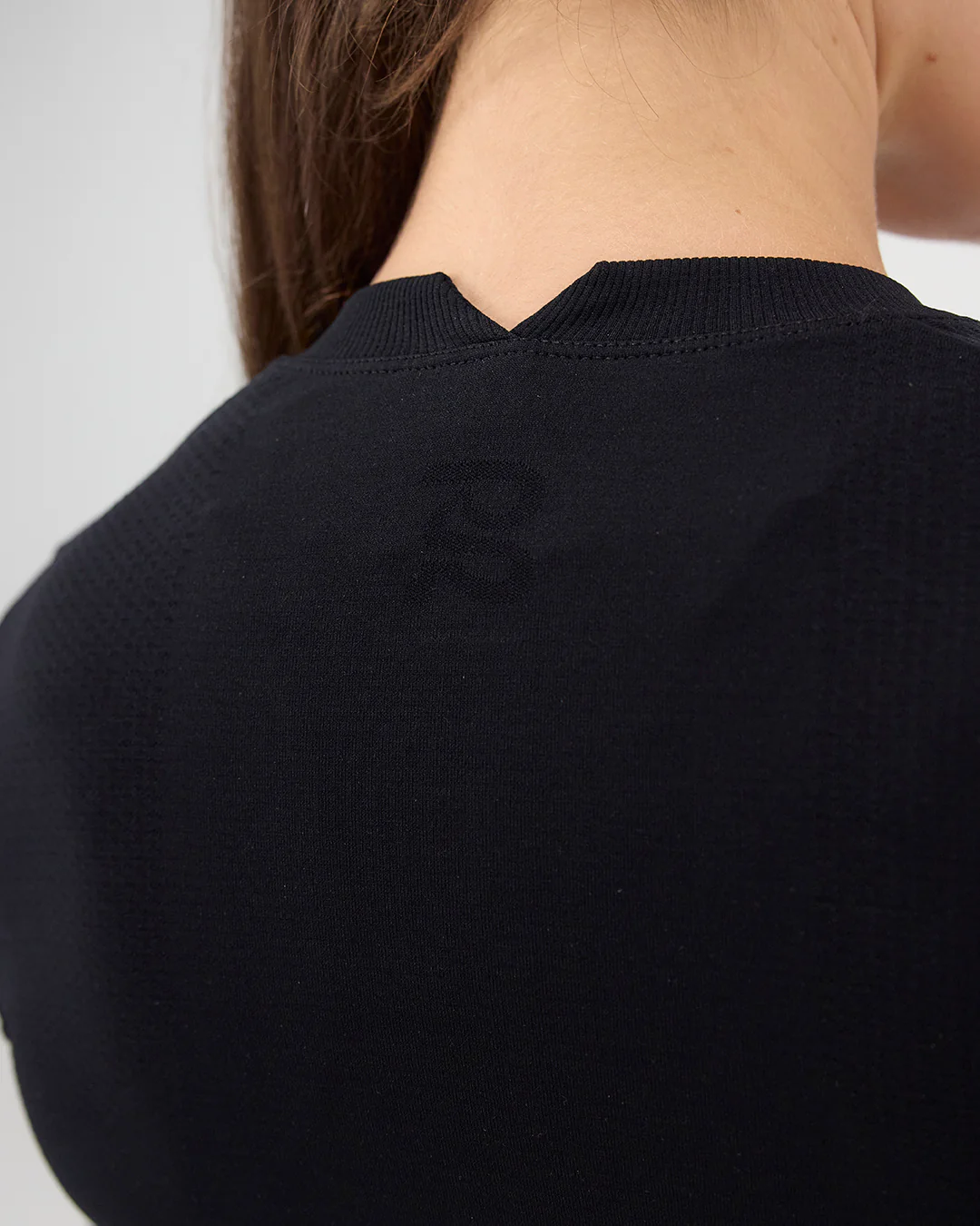 Bandit Women's Mercuryâ„¢ Seamless Long Sleeve Crop Tee "Black" - Image 5