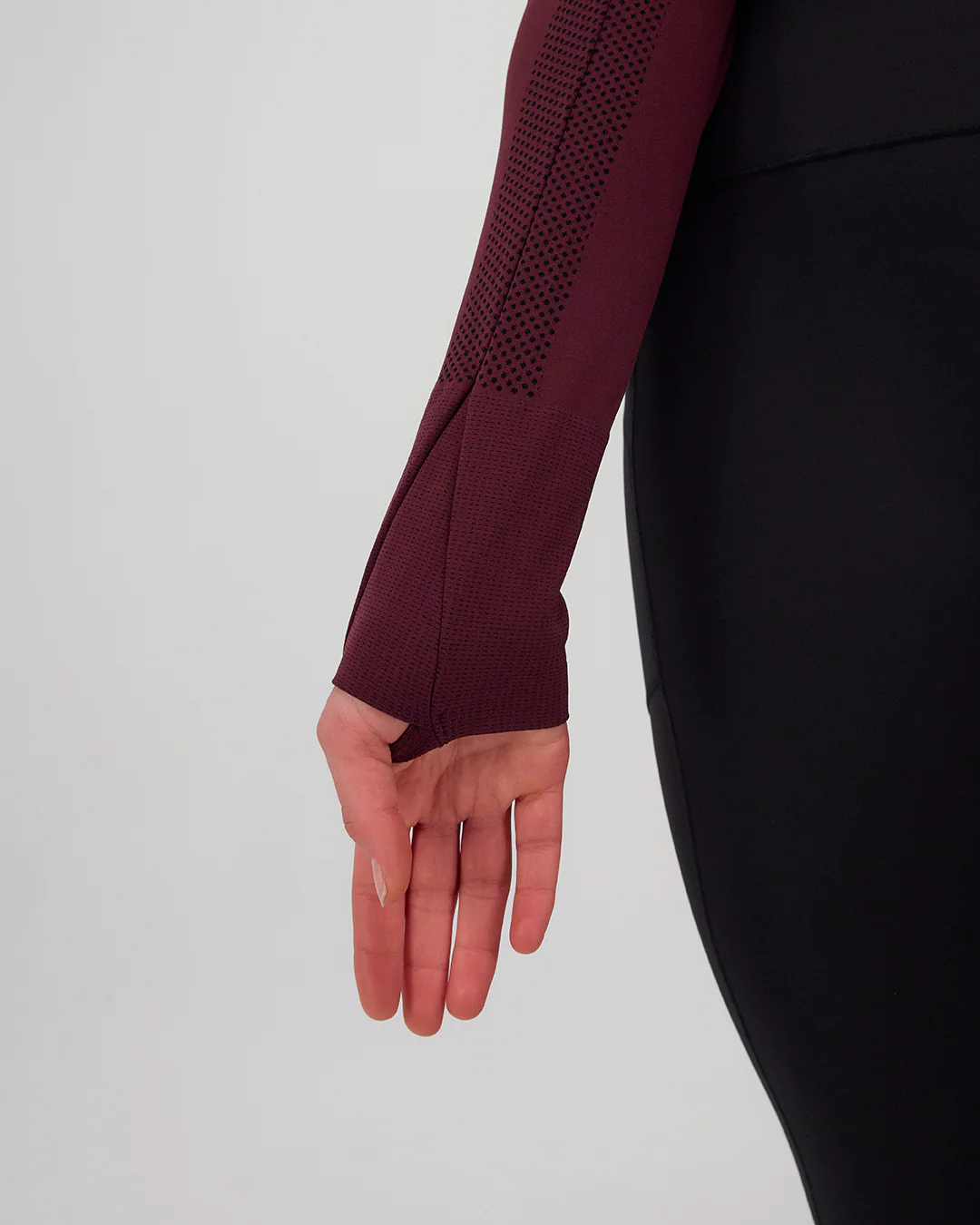 Bandit Women's Mercuryâ„¢ Seamless Long Sleeve Crop Tee "Fig" - Image 4