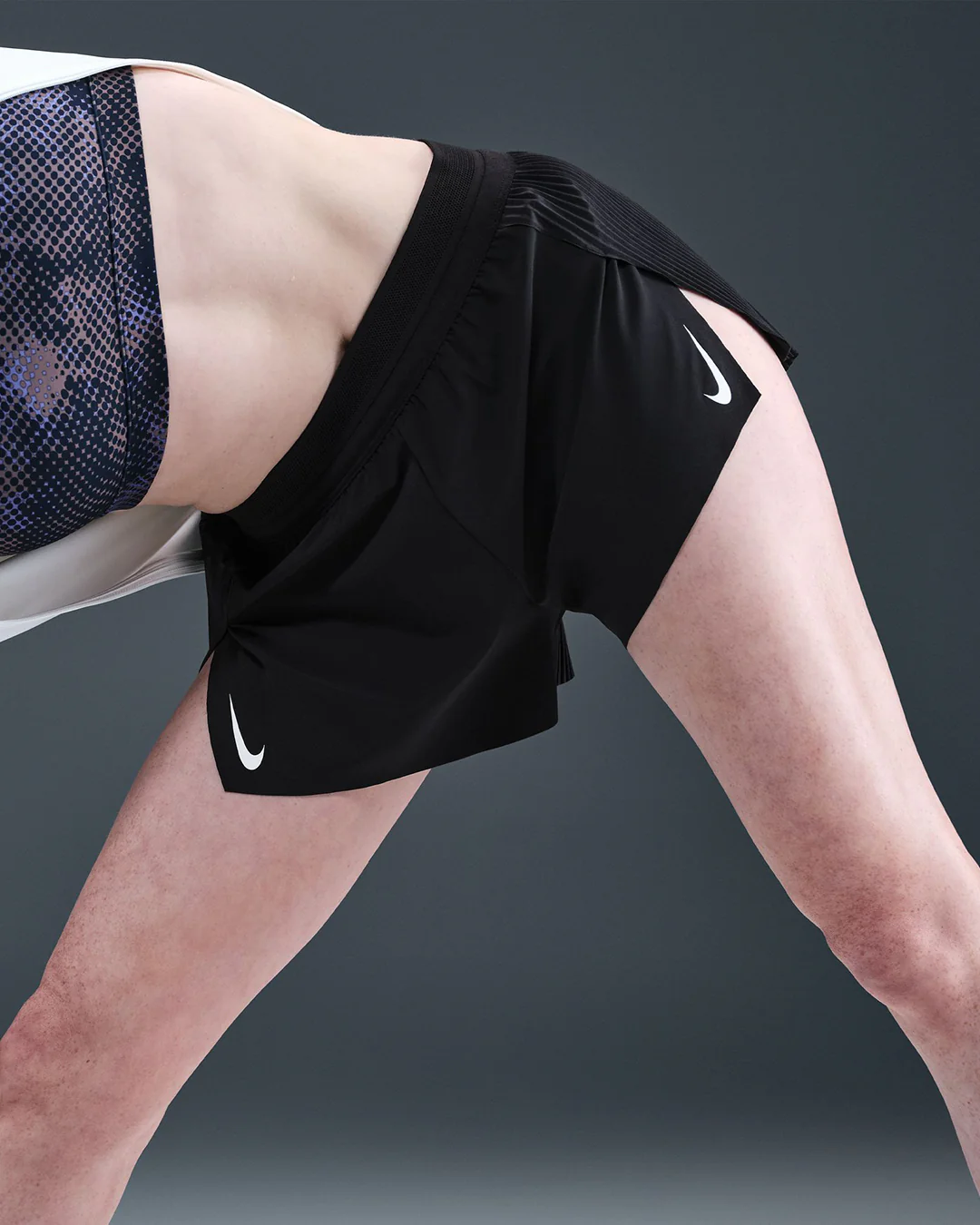 Nike Women's NK Aeroswift DFADV MR 3 Inch Shorts "Black - Image 3