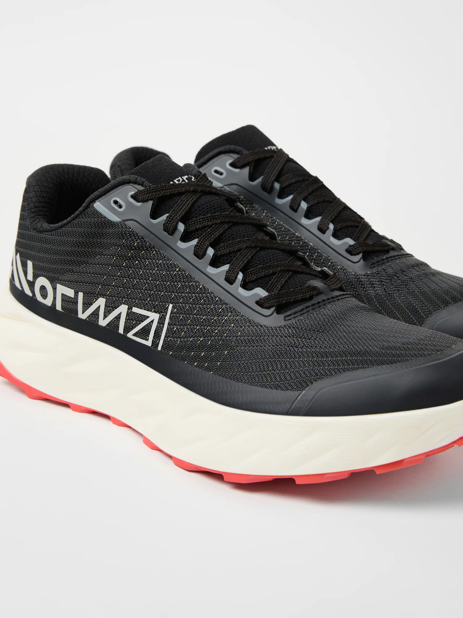 Nnormal Men's Kjerag 02 āBlackā - Image 4
